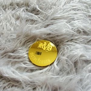 Kat Von D Highlighter